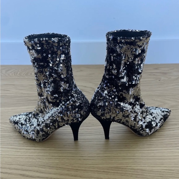 Valentino Garavani Stretch Sequin Bootie in gunmetal size 36 - Picture 7 of 10